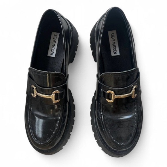 Steve Madden Shoes - Steve Madden - Black Leather Loafers with Gold Chain Accent (Size 9.5)